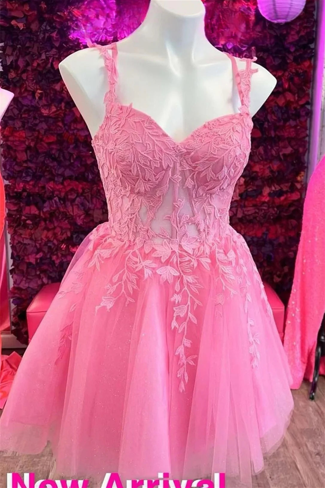 Pink Sleeveless Sweetheart A-Line Short Tulle Homecoming Dresses with Appliques