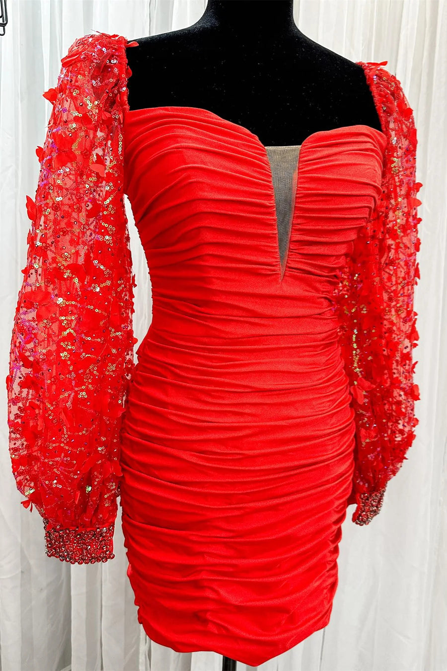 Red Beaded 3D Butterflies Sequined Long Sleeves V-Neck Mermaid Short Homecoming Dresses