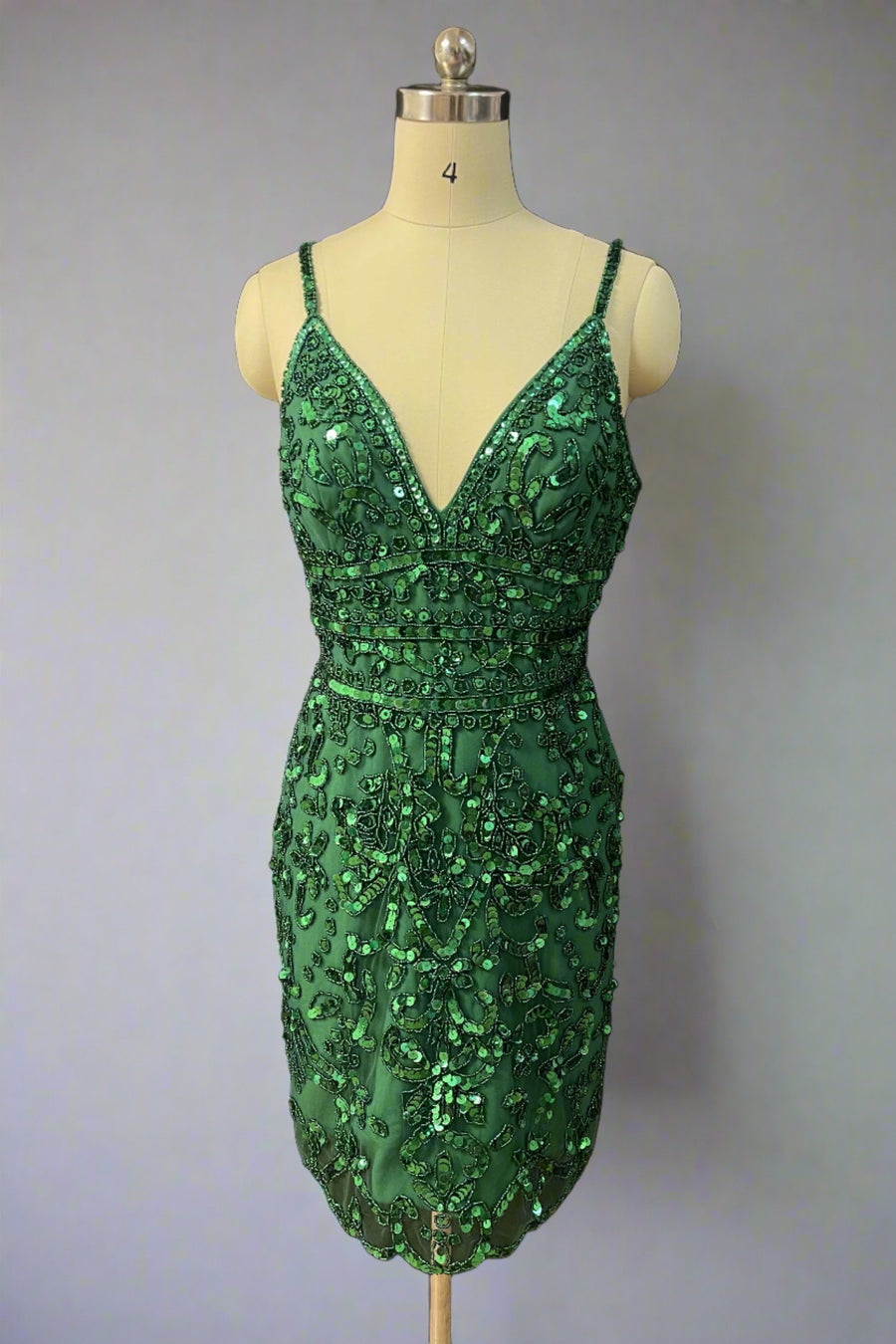 Emerald Short Sequined V-Neck Spaghetti Straps Sheath Homecoming Dresses