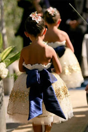 Sequined Knee-Length Ball Gown Strapless Flower Girl Dresses with Sash