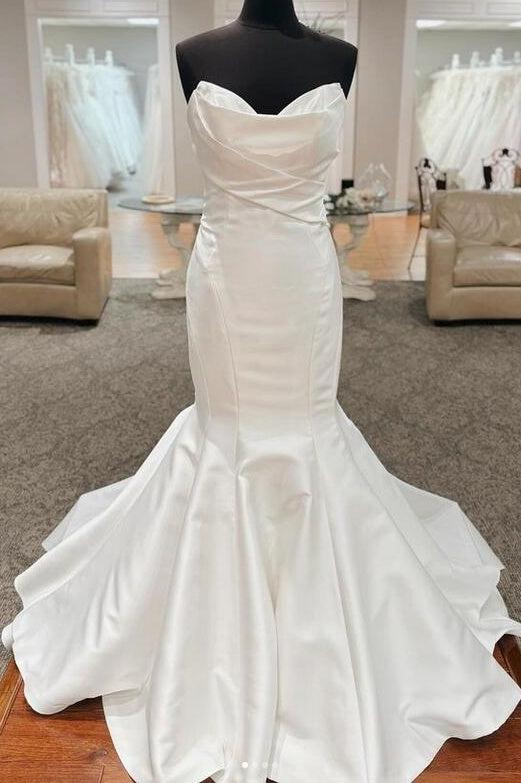  Charming White Strapless Backless Mermaid Satin Wedding Dresses