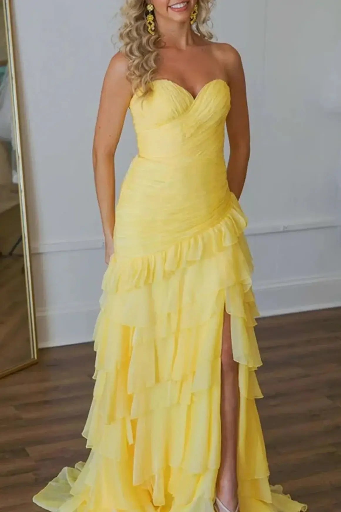 Yellow Sweetheart Strapless Mermaid Chiffon Prom Dresses with Ruffles