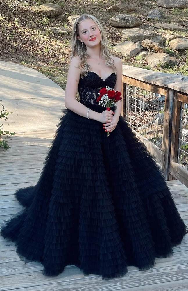 Black Chic Strapless A-Line Tiered Sweetheart Party Dresses Tulle Long with Appliques