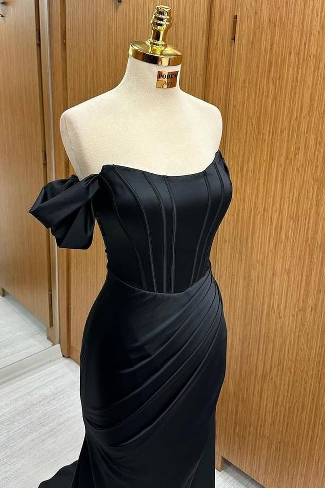 Fashionable Black Sweep Train Off-The-Shoulder Mermaid Satin Prom Dresses with Slit