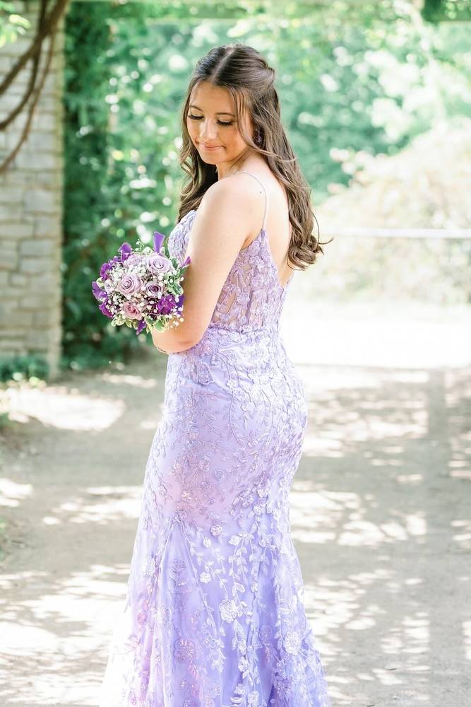 Lavender V-Neck Spaghetti Straps Mermaid Tulle Prom Dresses with Appliques