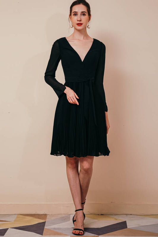 Black V Neck A Line Crinkle Chiffon Short Dress with Tying Waist