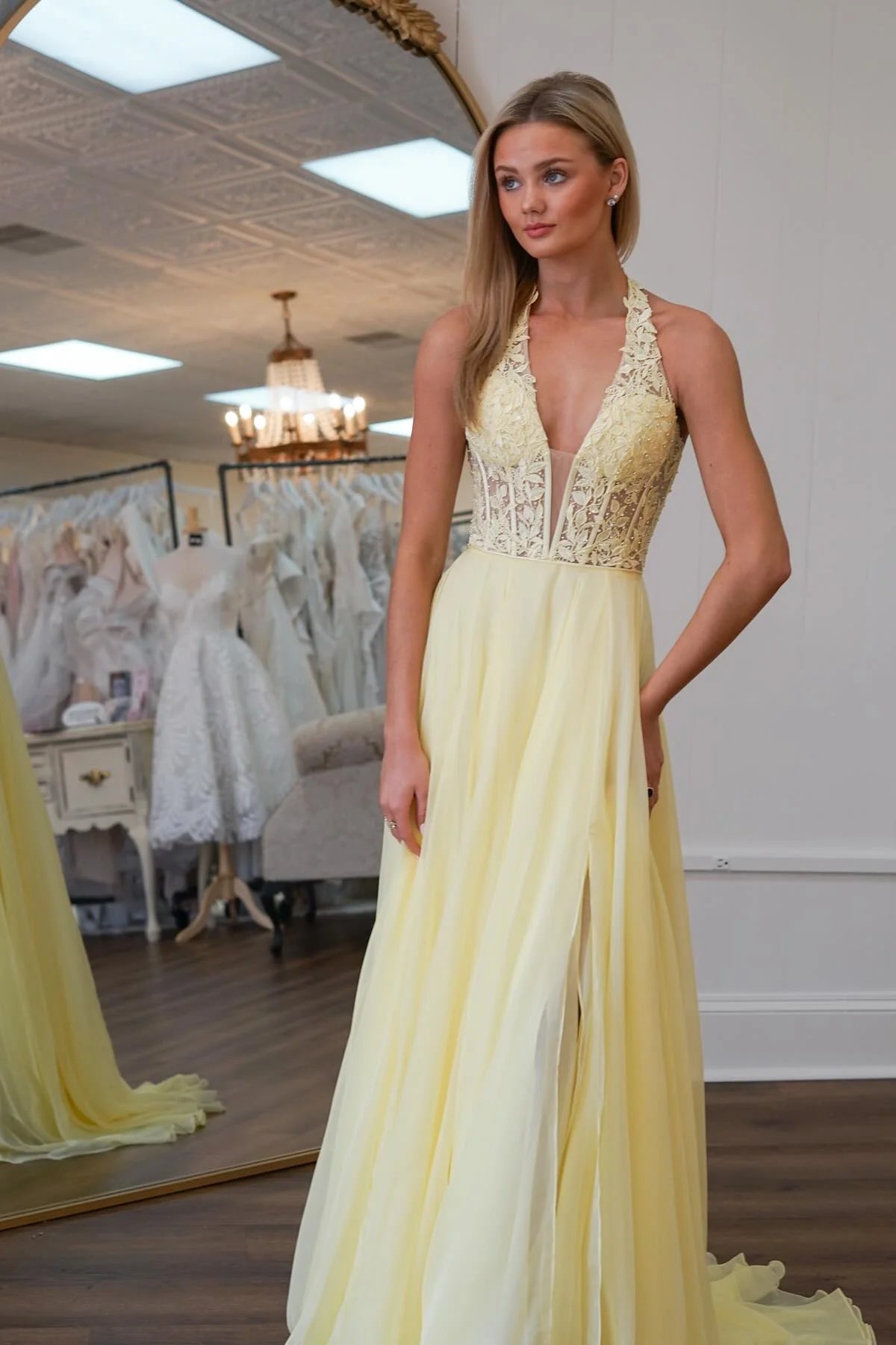Daffodil Flattering A-Line Tulle Halter Prom Party Dresses with Slit