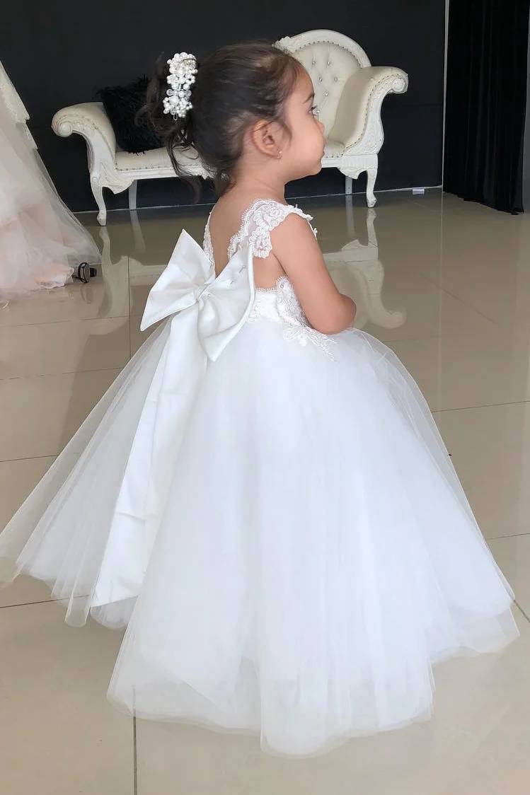 White Floor-Length Sleeveless Ball Gown Tulle Flower Girl Dresses with Bow