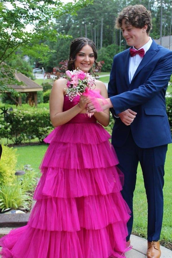 Fuchsia Tiered Sleeveless A-Line Tulle Wedding Dresses with Court Train