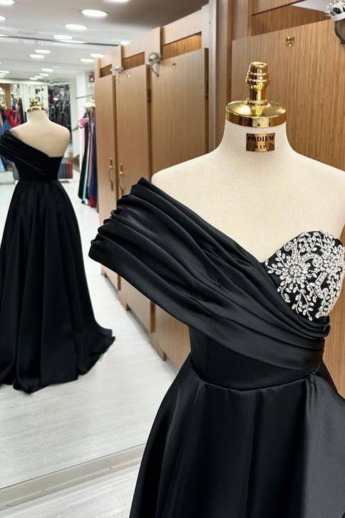 Gorgeous One-Shoulder Sleeveless Sweep Train A-Line Satin Prom Dresses with Slit