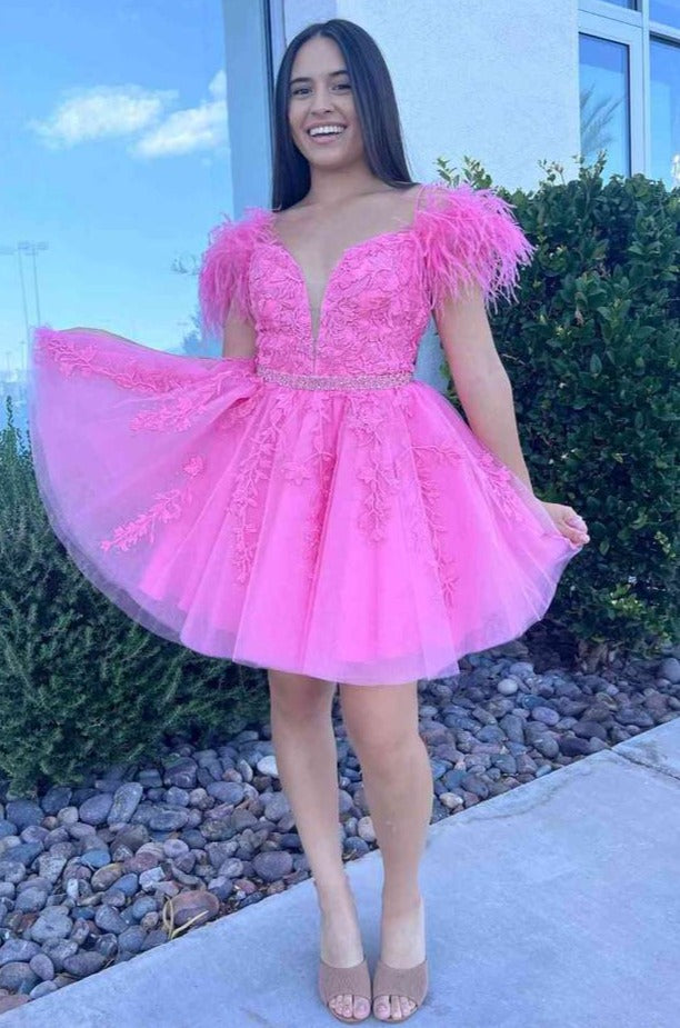 Pink V-Neck Short A-Line Tulle Homecoming Dresses with Fur