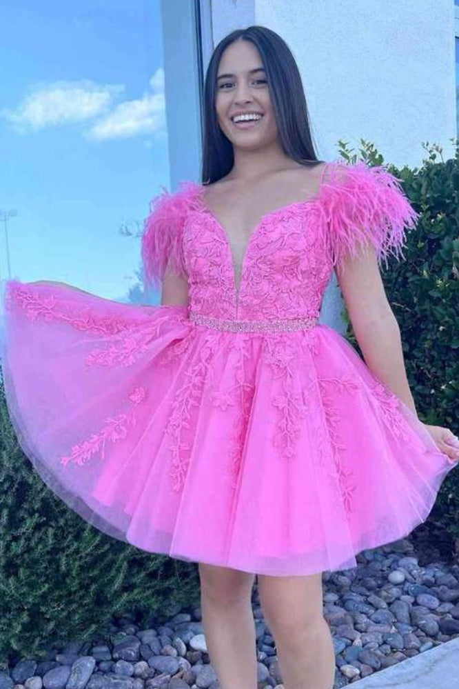 Pink V-Neck Short A-Line Tulle Homecoming Dresses with Fur