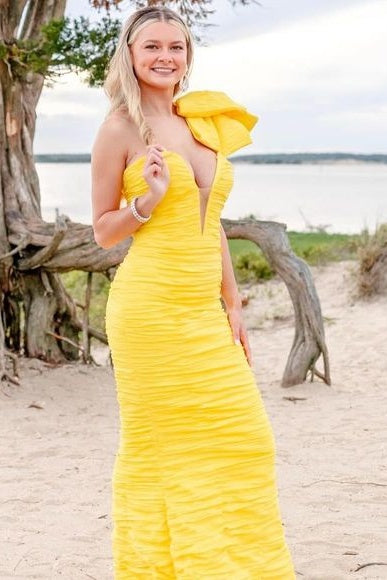 Yellow One-Shoulder V-Neck Mermaid Sweep Train Party Dresses with Bow