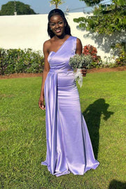 Lavender One-Shoulder Sleeveless Mermaid Bridesmaid Dresses