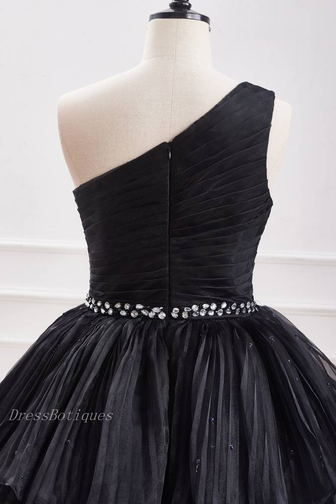 Sexy Black One-Shoulder A-Line Satin Short Tulle Homecoming Dresses with Sash