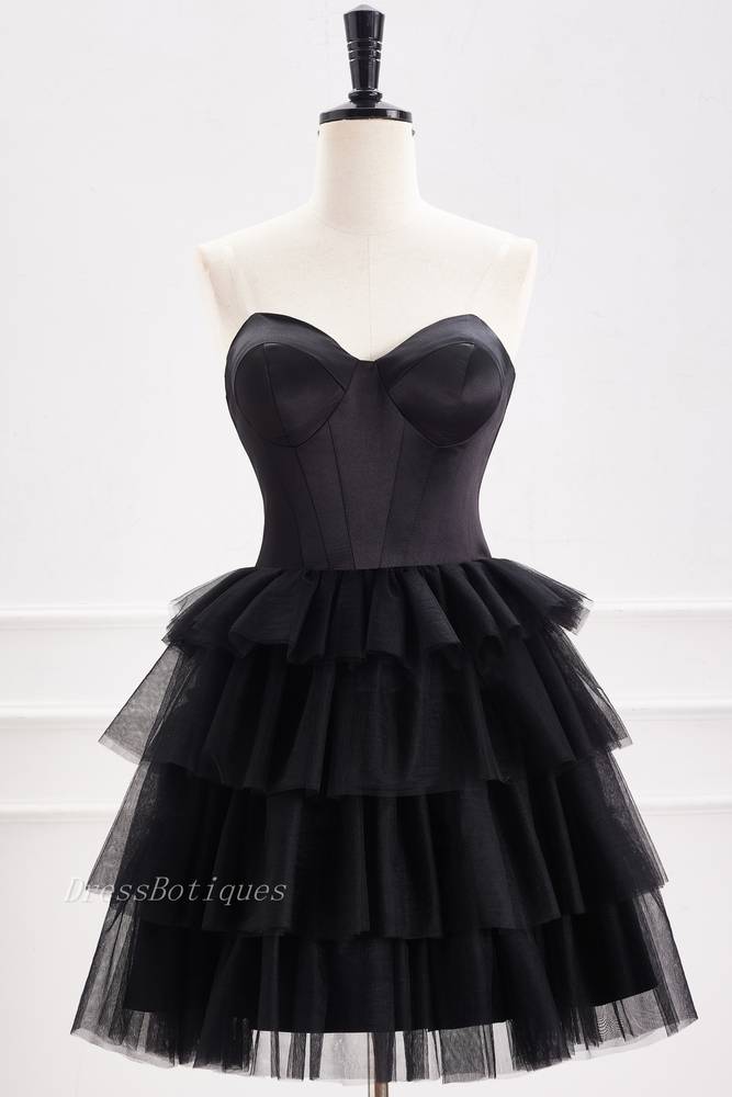 Black Strapless Sweetheart A-Line Ruffles Tulle Homecoming Dresses