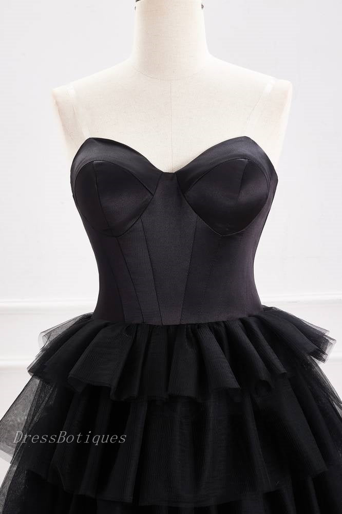 Black Strapless Sweetheart A-Line Ruffles Tulle Homecoming Dresses