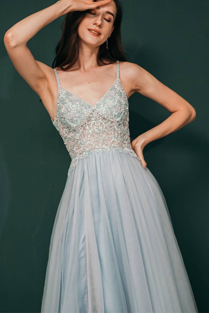 Hi-Lo V-Neck Split Front Tulle A-Line Prom Dresses Lace Spaghetti Straps 