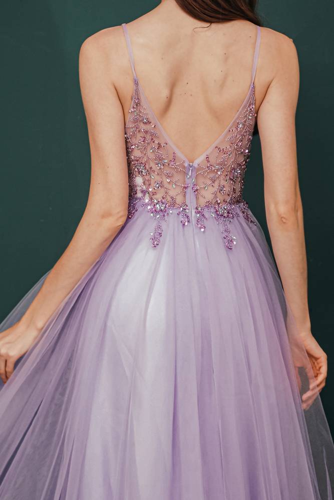 Fabulous Beaded V-Neck A-Line Tulle Prom Dresses Sleeveless with Slit