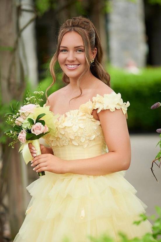 Daffodil Off-The-Shoulder Tiered Tulle Prom Dresses with Handmade Flower