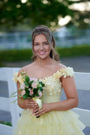 Daffodil Off-The-Shoulder Tiered Tulle Prom Dresses with Handmade Flower