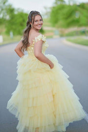 Daffodil Off-The-Shoulder Tiered Tulle Prom Dresses with Handmade Flower