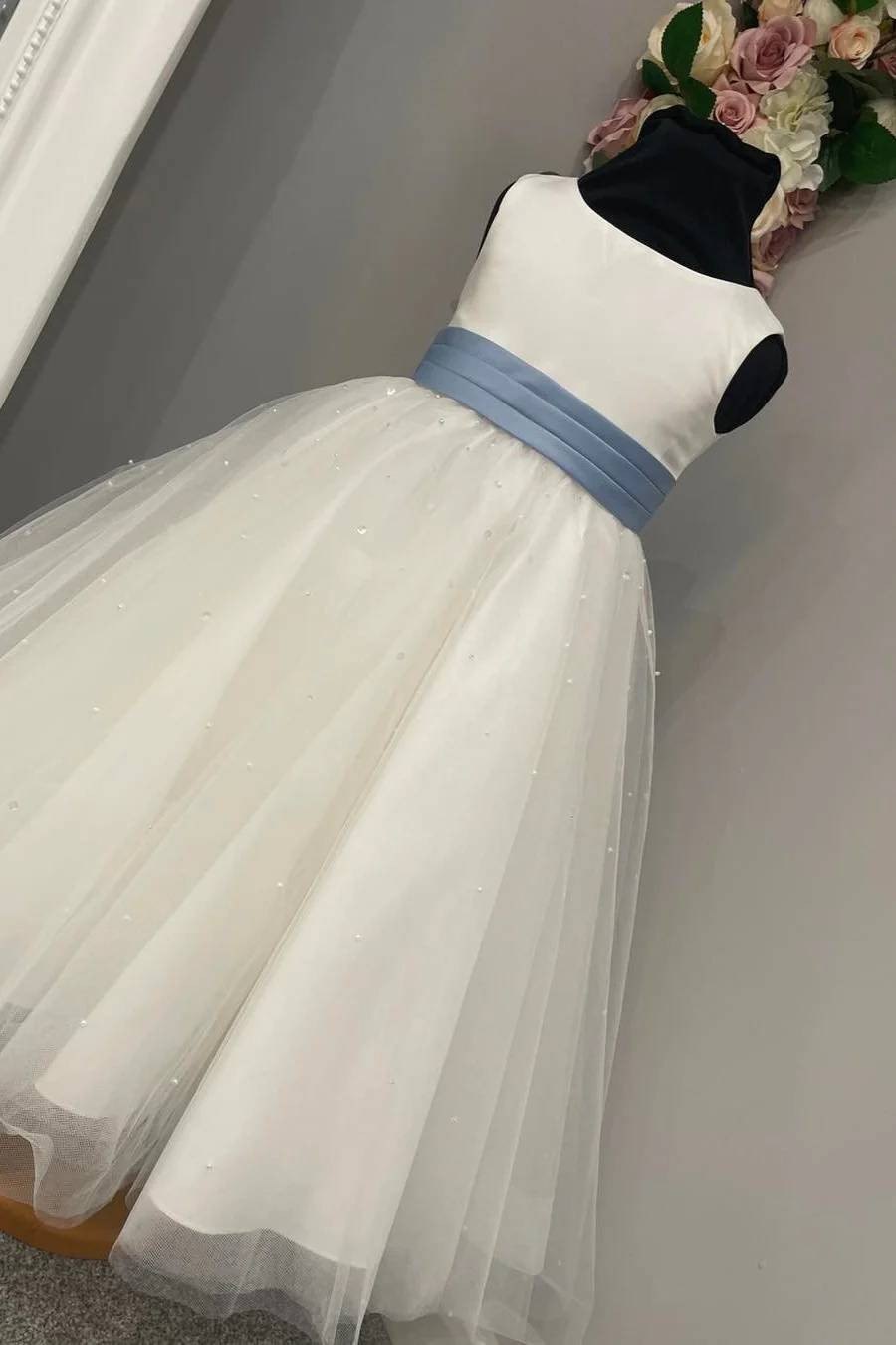 Floor-Length Sleeveless A-Line Tulle Flower Girl Dresses with Ruffles