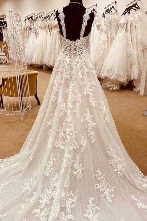 Exquisite Sweetheart Long A-Line Lace Wedding Dresses with Appliques