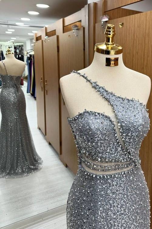 Chic Floor-Length Spaghetti Straps Sequined Mermaid Prom Dresses with Slit