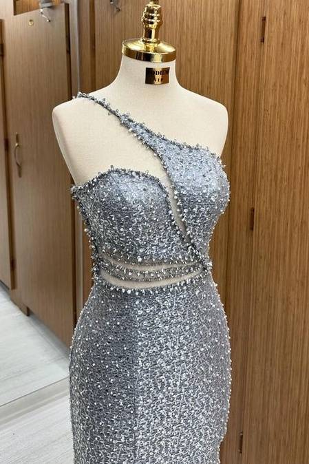 Chic Floor-Length Spaghetti Straps Sequined Mermaid Prom Dresses with Slit