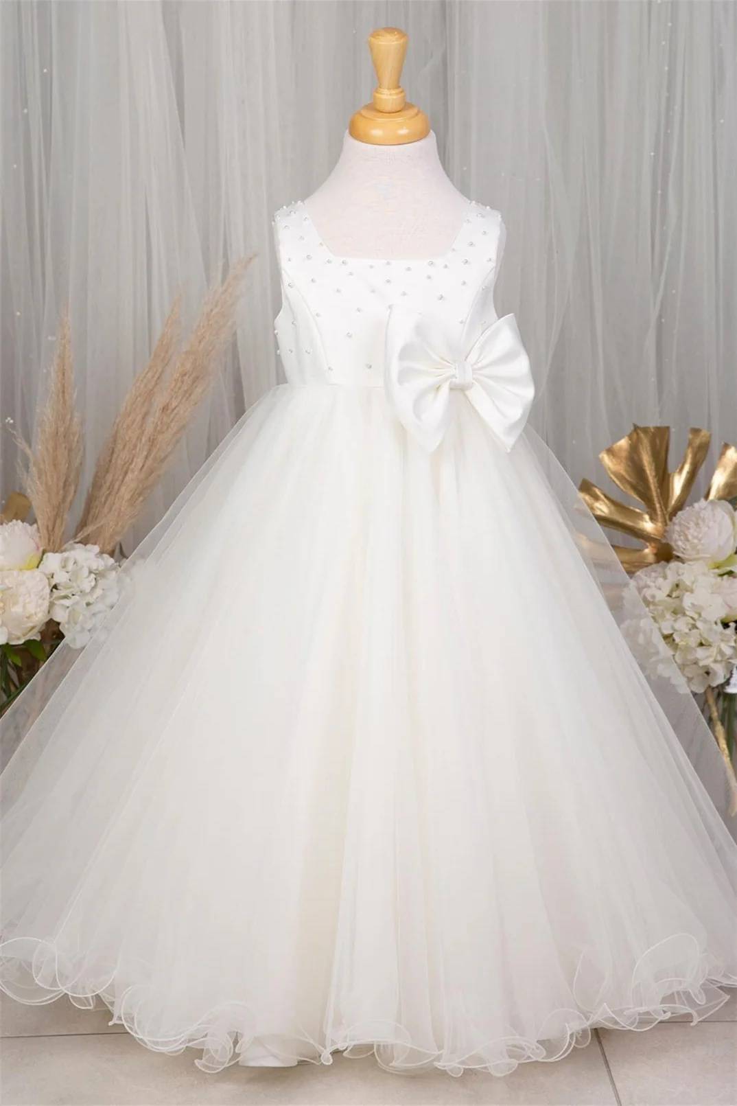 White Beaded Floor-Length Sleeveless Ball Gown Tulle Flower Girl Dresses with Bow