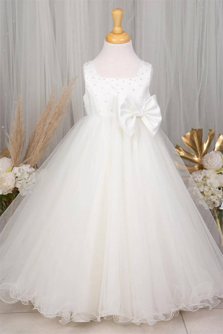 White Beaded Floor-Length Sleeveless Ball Gown Tulle Flower Girl Dresses with Bow