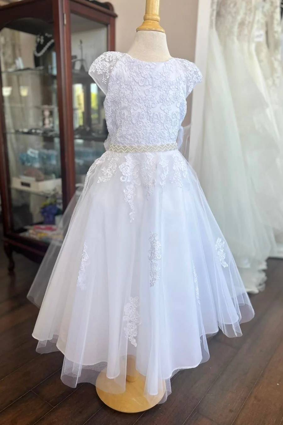 White A-Line Cap Sleeves Tulle  Appliques Flower Girl Dresses with Beading