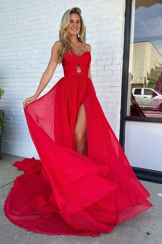 Red Strapless Sweetheart Tulle Split Front Prom Dresses