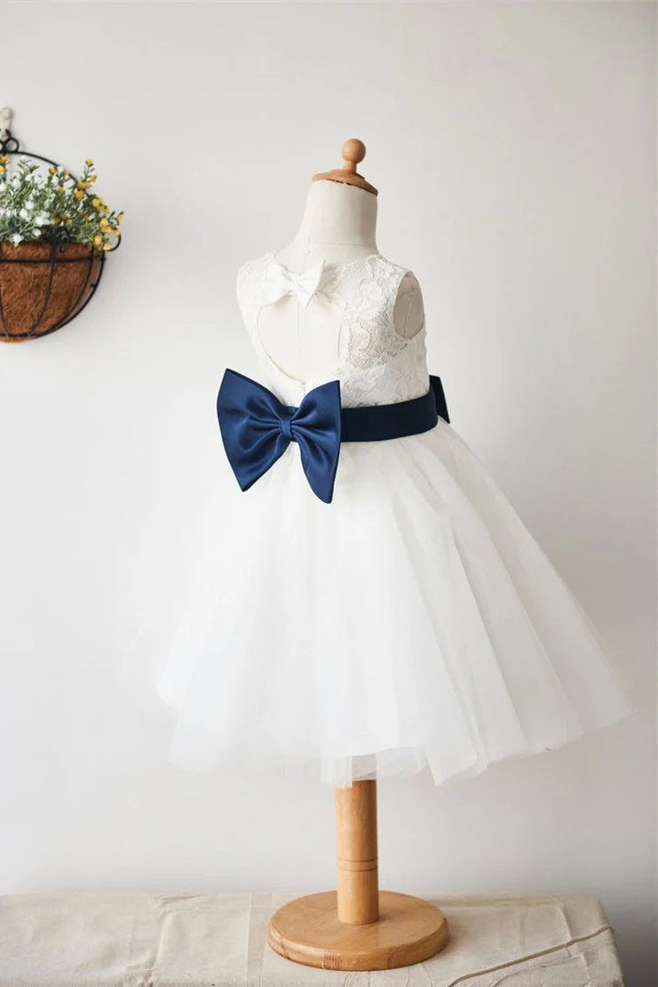 Crew Neck A-Line Lace Tulle Flower Girl Dresses with Sash