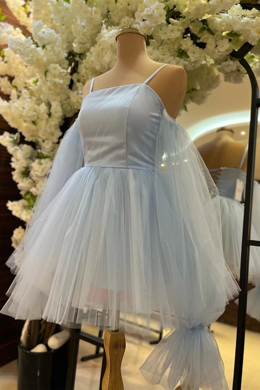 Sky Blue Off-The-Shoulder Long Sleeves A-Line Tulle Short Homecoming Dresses