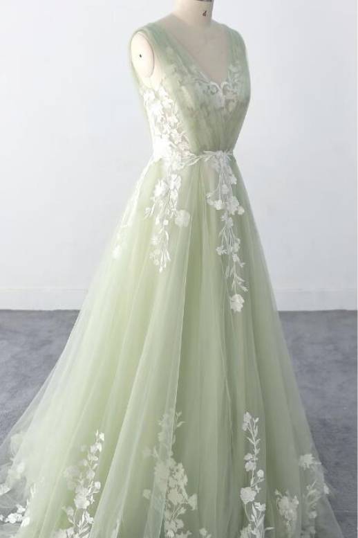 Sage V-Neck Sleeveless A-Line Long Tulle Wedding Dresses with Appliques