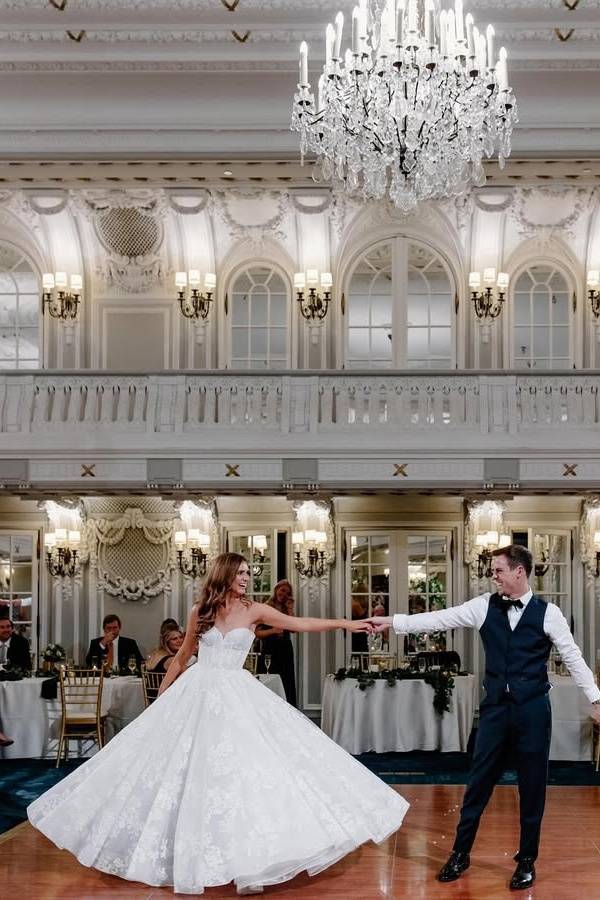 White Gorgeous Off-The-Shoulder Sweetheart A-Line Lace Wedding Dresses 