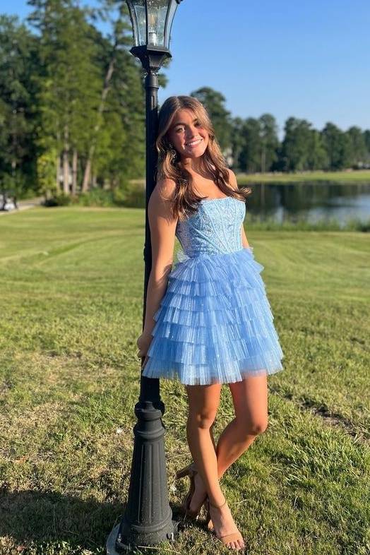 Beautiful Blue Strapless Tulle Short Homecoming Dresses