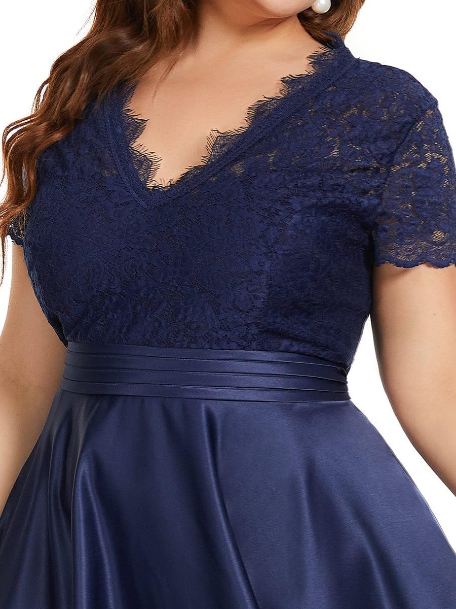 Luxurious Plus Size V-Neck Lace A-Line Cocktail Dress with Pockets