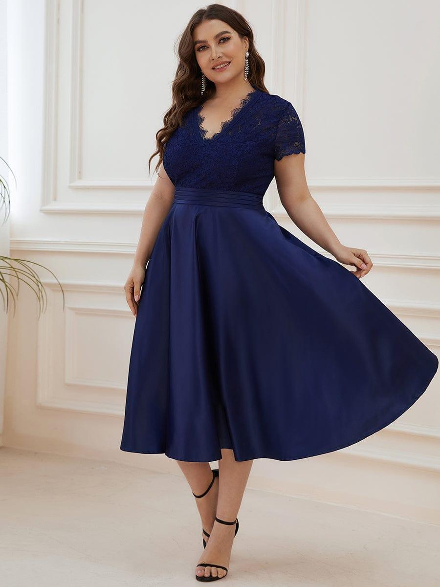 Luxurious Plus Size V-Neck Lace A-Line Cocktail Dress with Pockets