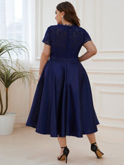 Luxurious Plus Size V-Neck Lace A-Line Cocktail Dress with Pockets