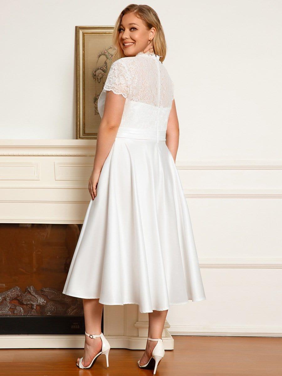 Luxurious Plus Size V-Neck Lace A-Line Cocktail Dress with Pockets