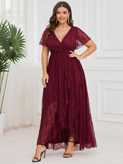 Graceful Plus Size A-Line Lace Formal Evening Dress with Sleeves