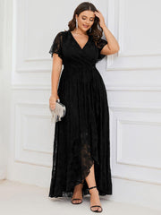 Graceful Plus Size A-Line Lace Formal Evening Dress with Sleeves