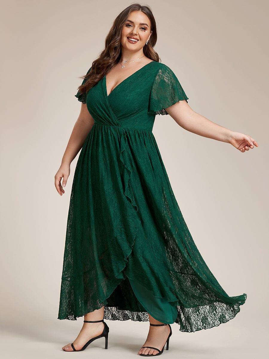 Graceful Plus Size A-Line Lace Formal Evening Dress with Sleeves
