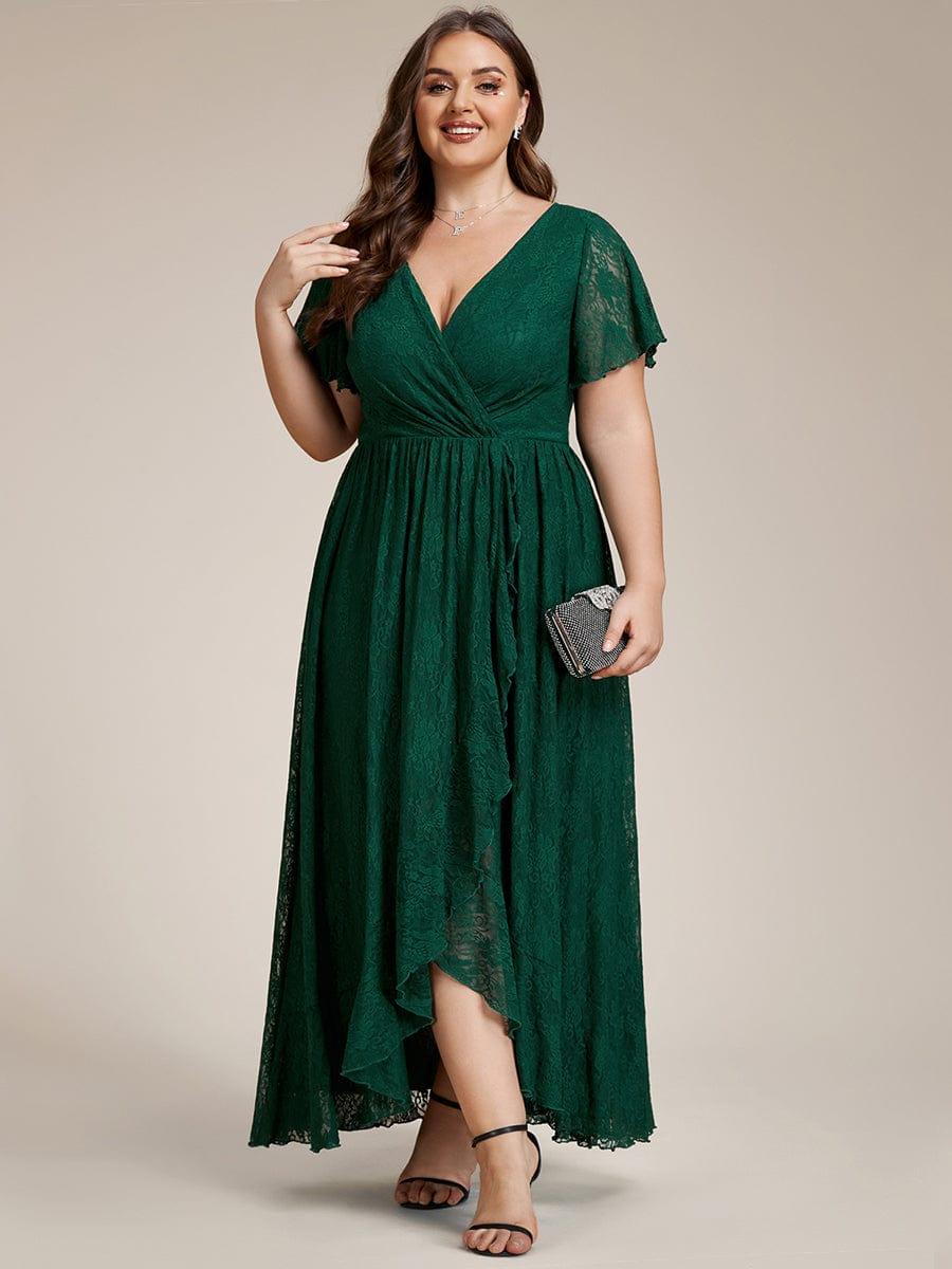 Graceful Plus Size A-Line Lace Formal Evening Dress with Sleeves