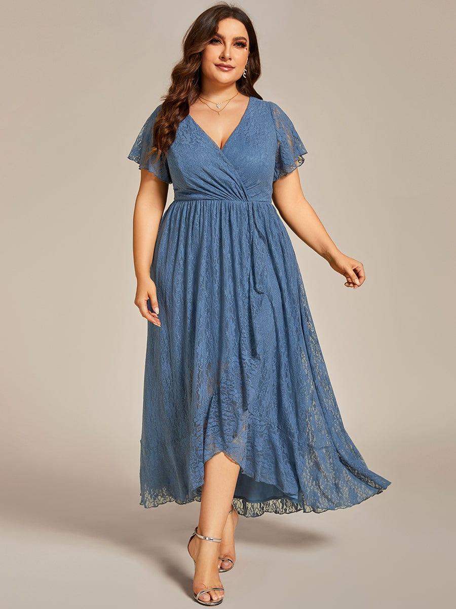 Graceful Plus Size A-Line Lace Formal Evening Dress with Sleeves
