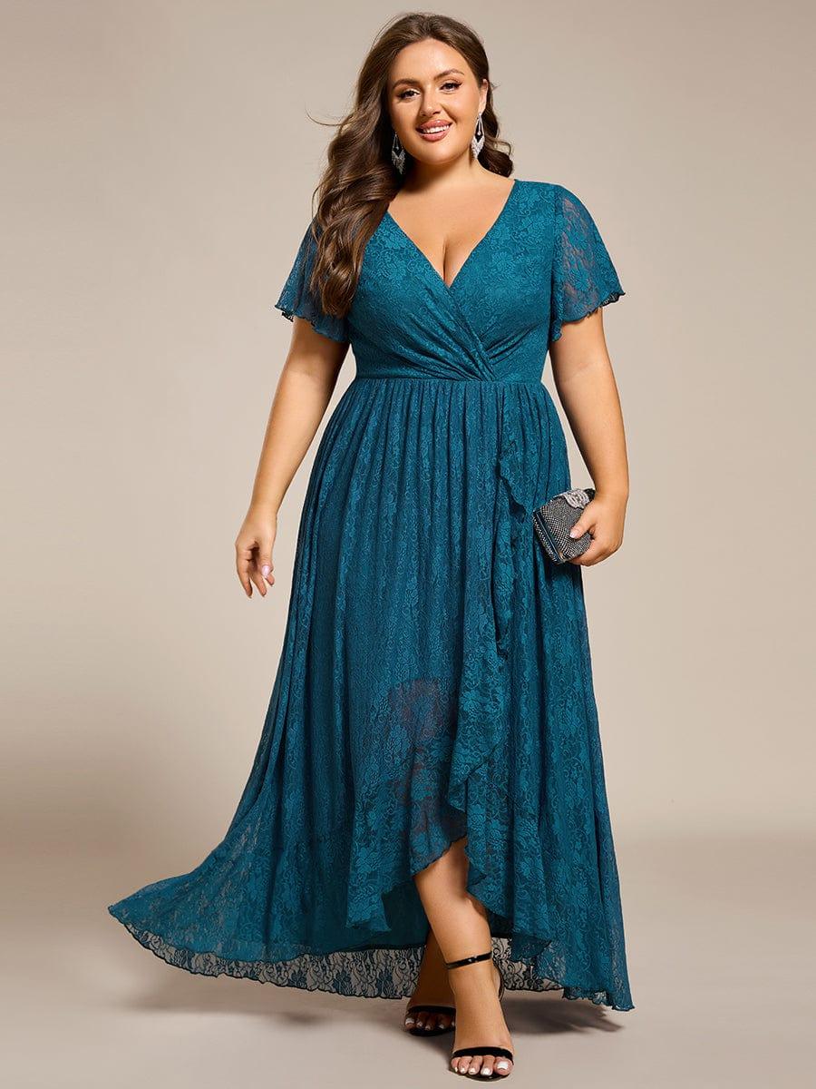 Graceful Plus Size A-Line Lace Formal Evening Dress with Sleeves
