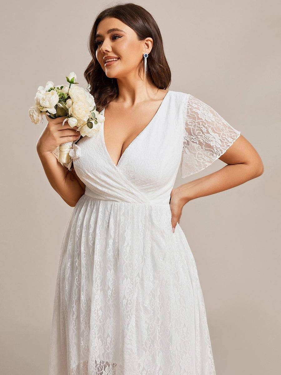 Graceful Plus Size A-Line Lace Formal Evening Dress with Sleeves